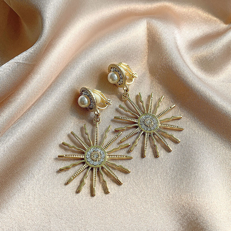 Vintage Golden Minimalist Rhinestone Clip-on  Earrings